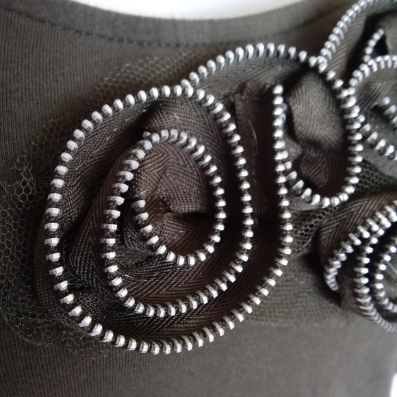 THE LIMITED Sleevless Ruched Zipper Detail Tunic - Picture 5 of 7